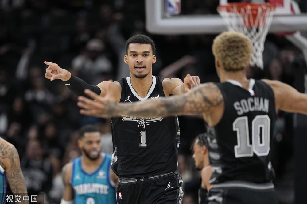 集防守时的 集防守时的