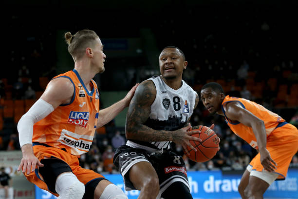 只是做了自 只是做了自