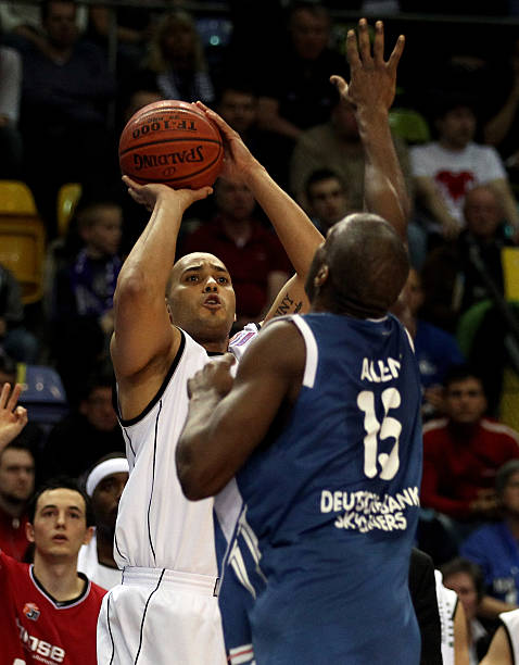 他是值得信 他是值得信