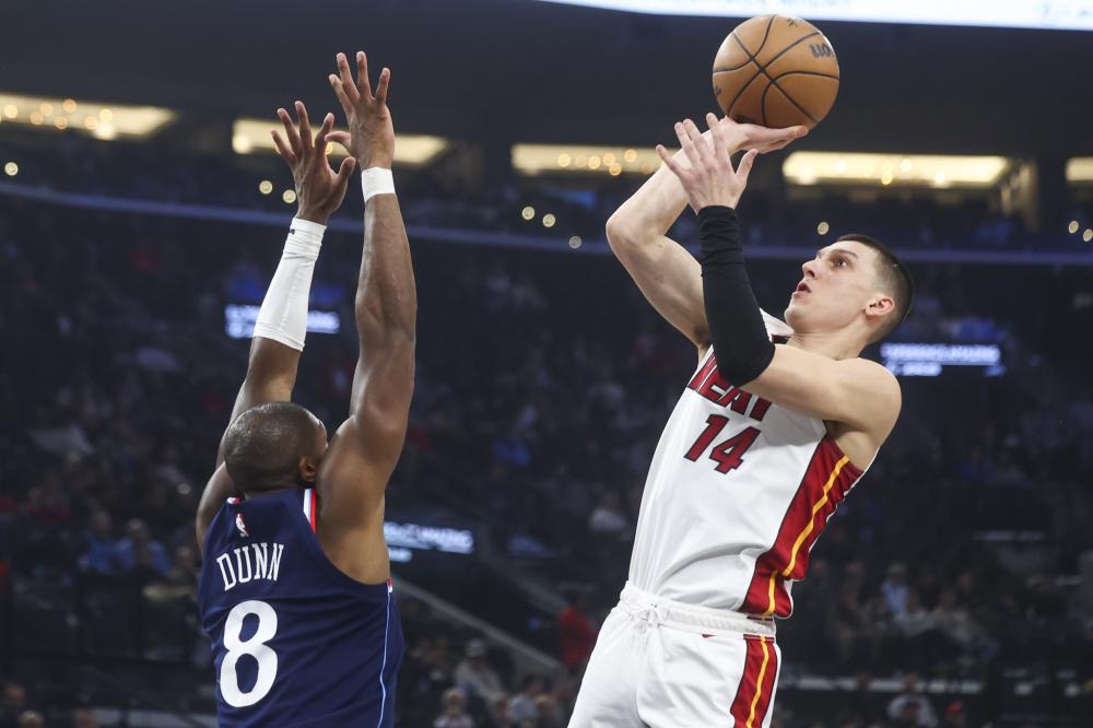 他接到队友 他接到队友